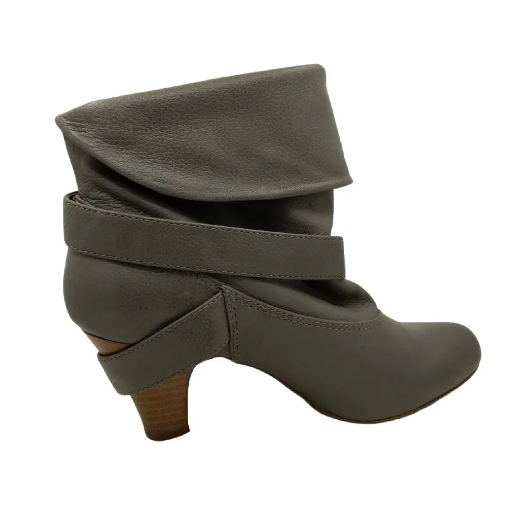 Report genuine leather grey ankle boots heeled with strap size 7.5